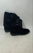 Load image into Gallery viewer, Coach Womens Black Signature Print Round Toe Mid Calf Winter Boots Size 7