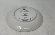 Load image into Gallery viewer, Home For The Holiday By Artist Hans Droog N5779 Number 5544 Collector Plate