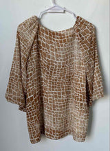 Load image into Gallery viewer, Calvin Klein Womens Beige White Giraffe Print Balloon Sleeve Blouse Top Size L