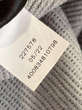 Load image into Gallery viewer, Authentic Simply Vera Vera Wang Womens Gray Long Sleeve Sweater Size M