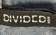 Load image into Gallery viewer, Divided By H&M Womens Blue Denim Medium Wash Pockets Skinny Leg Jeans Size 8