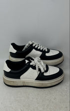 Load image into Gallery viewer, Madden Girl Womens Natalie White Black Low Top Lace-Up Sneaker Shoes Size 8.5