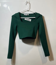 Load image into Gallery viewer, Zara Womens Green Long Sleeve Square Toe Pullover Cropped Blouse Top Size S
