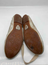 Load image into Gallery viewer, Born Womens Silver Flat Shoes Size 8