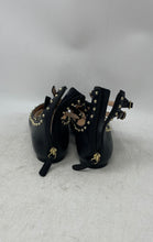 Load image into Gallery viewer, JLO Jennifer Lopez Womens Black Gold Studs Pointed Toe Strappy Flats Size 6M