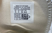 Load image into Gallery viewer, Converse Womens CTAS Lift High Top 561676C White Lace-Up Sneakers Shoes Size 8
