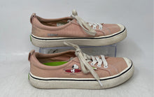 Load image into Gallery viewer, Cariuma X Peanuts Womens OCA Low Light Pink Lace-Up Low Top Sneaker Shoes Size 8