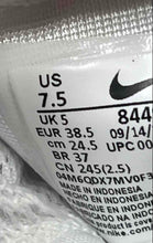 Load image into Gallery viewer, Nike Womens Roshe One White Black Low Top Lace-Up Sneaker Shoes Size 7.5