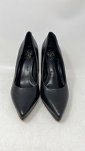 Load image into Gallery viewer, Vince Camuto Womens Black Leather Pointed Toe Slip-On Pump Heels Size 7.5 M