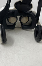 Load image into Gallery viewer, iLive White Black Wireless Bluetooth Virtual Reality Glasses With Box Untested