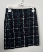 Load image into Gallery viewer, Loft Womens Green Black Plaid Tweed Back Zip Short Mini Skirt Size 00P