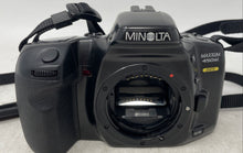 Load image into Gallery viewer, Minolta Maxxum 450si Date Black Auto & Manual Focus 35mm SLR Film Camera