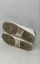 Load image into Gallery viewer, Karl Lagerfeld Paris Womens Canta White Low Top Lace-Up Sneaker Shoes Size 9M
