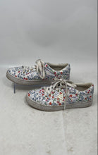 Load image into Gallery viewer, Guess Womens WGASTRAY-R Multicolor Floral Print Lace-Up Sneakers Shoes Size 7.5M