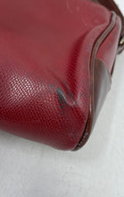 Load image into Gallery viewer, Liz Claiborne Womens Brown Red Pebbled Leather Zip Top Lined Crossbody Bag