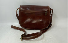 Load image into Gallery viewer, Vera Pelle Womens Dark Brown Leather Saddle-Style Flap Crossbody Handbag