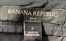 Load image into Gallery viewer, Banana Republic Womens Black Printed Lace Straight & Pencil Skirt Size 2
