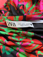 Load image into Gallery viewer, Zara Womens Black Multicolor Floral Dress Size L