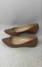 Load image into Gallery viewer, Nine West Womens Beige Patent Leather Pointed Toe Slip-On Ballet Flats Size 8
