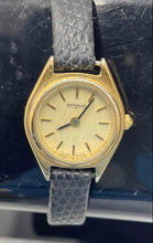 Load image into Gallery viewer, Wittnauer Women's Gold Tone Watch. Weight 11.5g