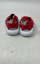 Load image into Gallery viewer, Nike Kids Flex Runner 2 DJ6039-607 Red Low Top Slip-On Running Shoes Size 3C