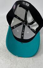 Load image into Gallery viewer, New Era Mens Green Black NFL Miami Dolphins Snapback Cap Size Medium/Large