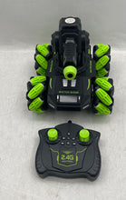 Load image into Gallery viewer, Vertoy SY020-1 Black Green 2.4GHz Radio Control Stunt Car With Controller