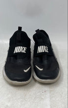 Load image into Gallery viewer, Nike Kids Flex Runner 4 IF2894-002 Black Just Do It Sneaker Shoes Size 13C