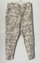 Load image into Gallery viewer, Calvin Klein Womens Beige Camouflage Print Flat Front Pockets Ankle Pants Sz 14