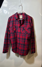 Load image into Gallery viewer, Levi's Mens Red Plaid Long Sleeve Collared Chest Pockets Button-Up Shirt Size S