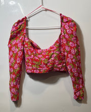 Load image into Gallery viewer, Zara Womens Multicolor Flower Long Sleeve Pullover Cropped Blouse Top Size M