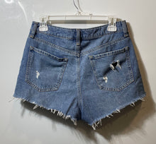 Load image into Gallery viewer, Forever 21 Womens Blue Medium Wash Pockets Denim Cut-Off Shorts Size 27