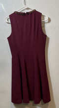 Load image into Gallery viewer, Michael Kors Womens Burgundy Sleeveless Round Neck Sheath Dress Size 8