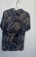 Load image into Gallery viewer, Divided By H&M Mens Multicolor Tropical Leaf Short Sleeve Button-Up Shirt Size M