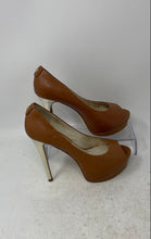 Load image into Gallery viewer, Michael Kors Womens Beige Slip-On Stiletto Platform Heels Size 5M