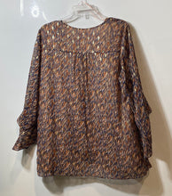 Load image into Gallery viewer, Vince Camuto Womens Brown Abstract Print 3/4 Sleeve V-Neck Blouse Top Size 1X