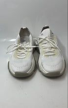 Load image into Gallery viewer, Steve Madden Mens Pike White Lace-Up Low Top Running Shoes Size 9