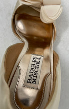 Load image into Gallery viewer, Badgley Mischka Womens Ivory Leather Slip-On Stiletto D'Orsay Heels Size 6M