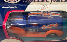 Load image into Gallery viewer, Matchbox Team Collectible New York Mets 1:64 Scale Limited Edition Diecast Truck