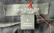 Load image into Gallery viewer, Ann Taylor Womens Black Flat Front Pockets Straight Leg Ankle Pants Size 4