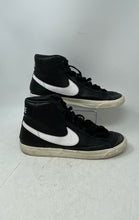 Load image into Gallery viewer, Nike Mens Blazer Mid 77 Vintage BQ6806-002 Black Lace-Up Sneaker Shoes Size 11