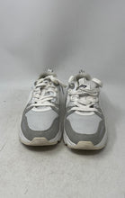 Load image into Gallery viewer, Umbro Womens Run M White Low Top Round Toe Lace-Up Sneaker Shoes Size 8.5