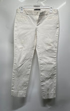 Load image into Gallery viewer, Banana Republic Womens White Pockets Straight Leg Cropped Pants Size 0