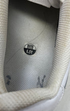 Load image into Gallery viewer, Nike Boys Air Force 1 LE DH2920-111 White Leather Low Top Sneaker Shoes Sz 6.5Y