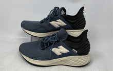 Load image into Gallery viewer, New Balance Womens Fresh Foam Roav WROAV6UB Blue And White Tennis Shoes Size 10