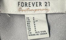 Load image into Gallery viewer, Forever 21 Womens Gray Spaghetti Strap Cropped Camisole Blouse Top Size Small