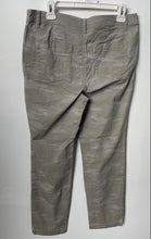 Load image into Gallery viewer, J.Jill Womens Green Camouflage Print Pockets Straight Leg Chino Pants Size 12
