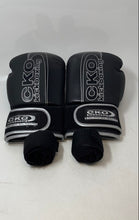 Load image into Gallery viewer, CKO Mens Black Hook And Loop Adjustable Cuff Kickboxing Gloves