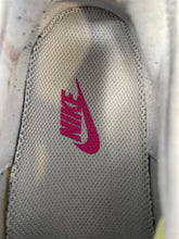 Load image into Gallery viewer, Authentic Nike Womens Air Vapormax Plus Light Green Sneaker Shoes 5.5 Stained