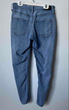 Load image into Gallery viewer, Express Womens Blue Light Wash Button Fly 5-Pocket Design Skinny Jeans Size 0R
